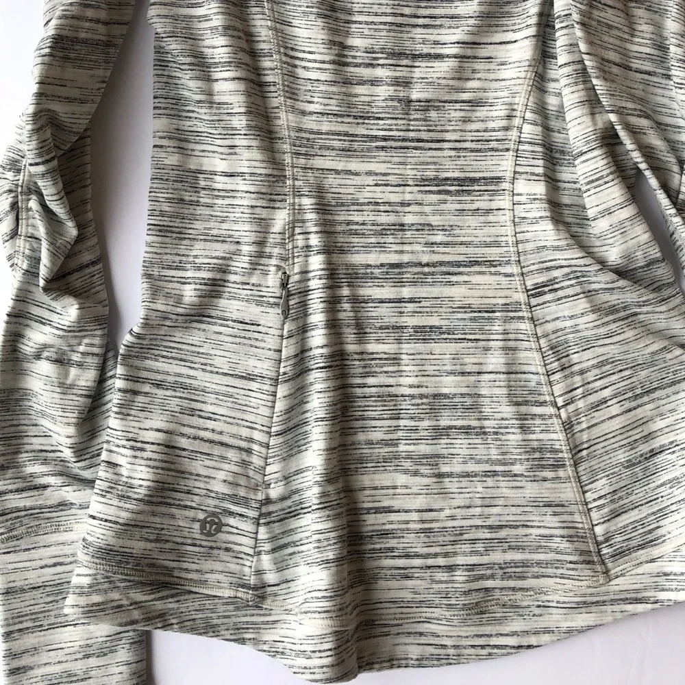 Super rare! Lululemon Runderful Space dye Silver‎